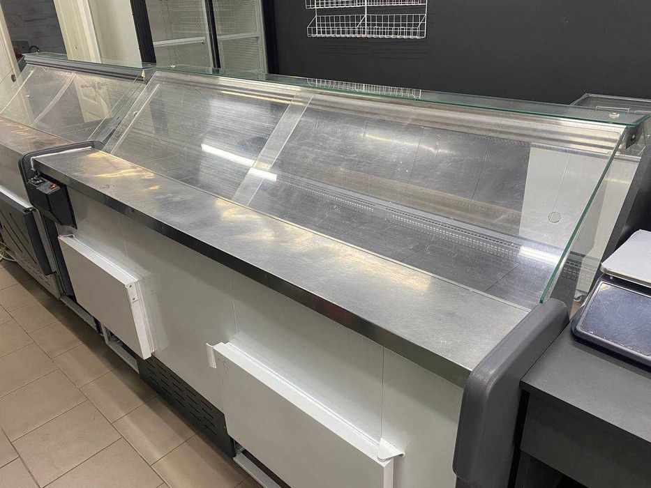 Холодильна вітрина.Вітрини холодильні Холодильник Шафа Витрина Шкаф