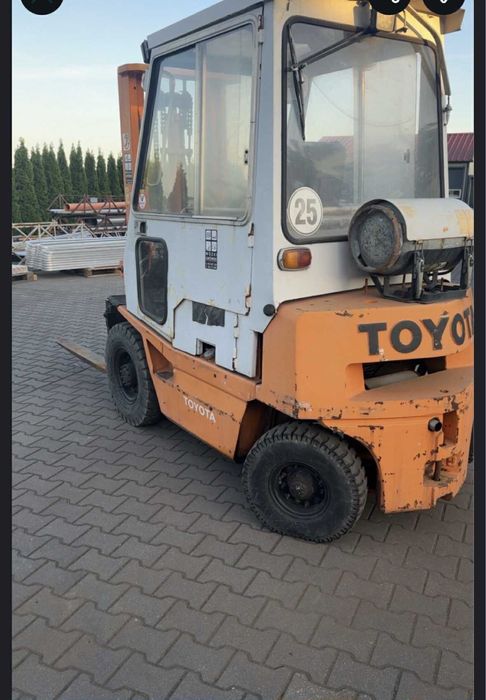 Wózek widłowy TOYOTA