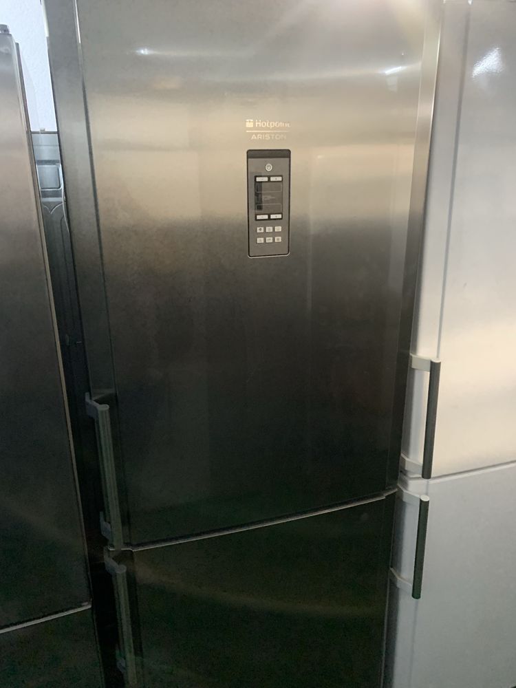 Frigorifico combinado Hotpoint cinzento