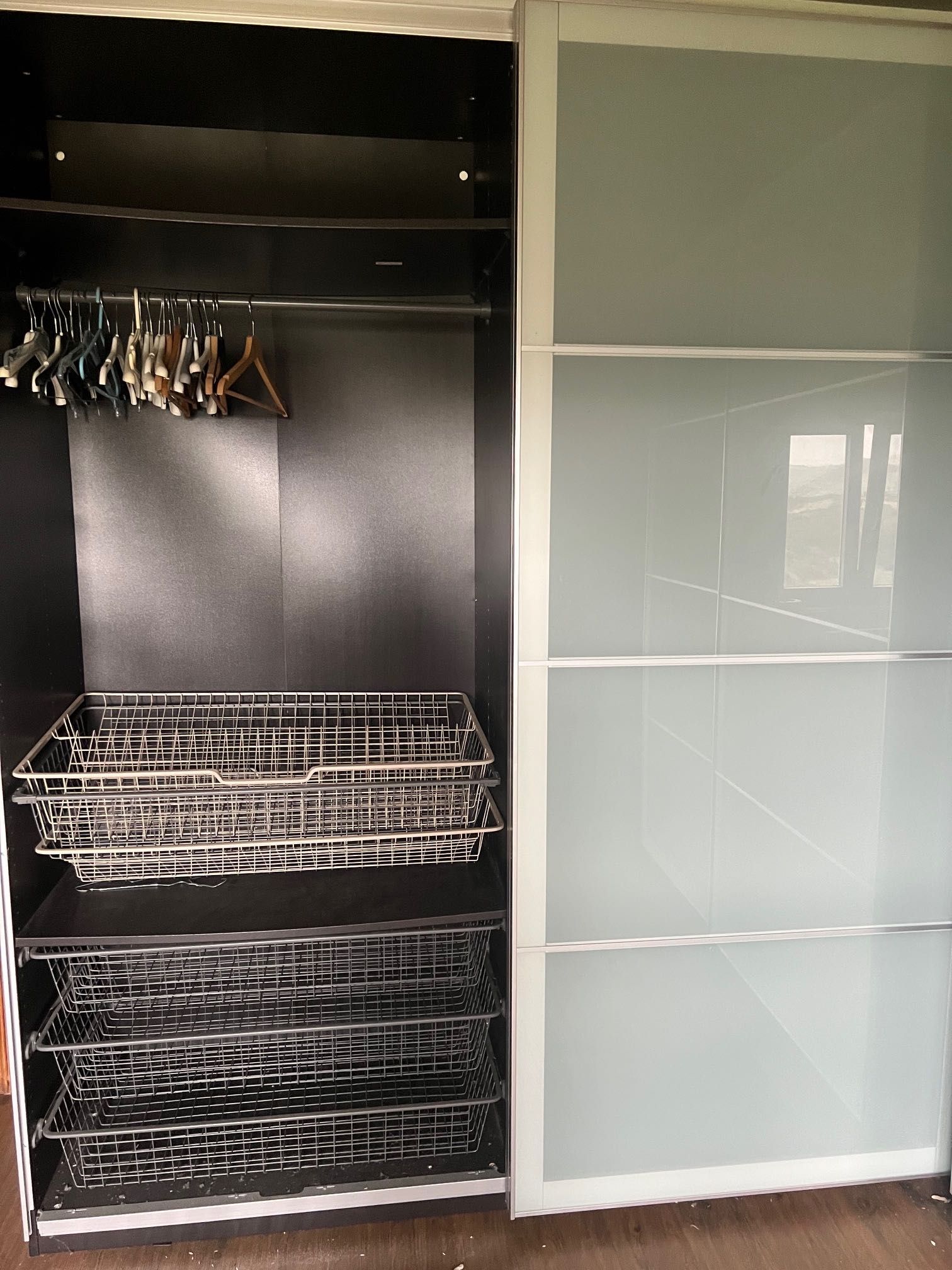 Roupeiro IKEA com 2m por 2.30