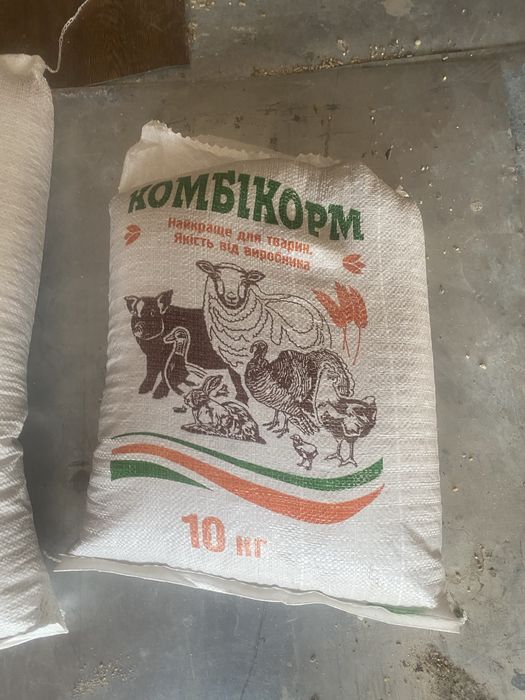 Корм для курей куріт фасовка 10/25 кг послуга гранулятора