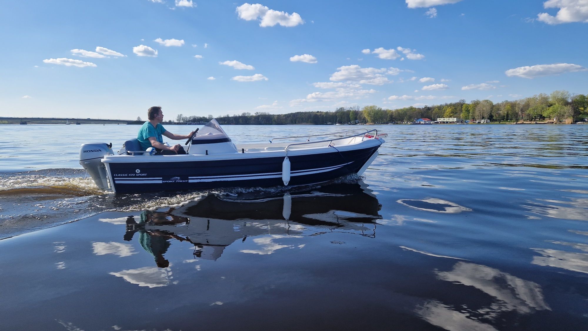 Wynajem Motorówek Nad Zegrzem Czarter Łodzi Rejsy Houseboat