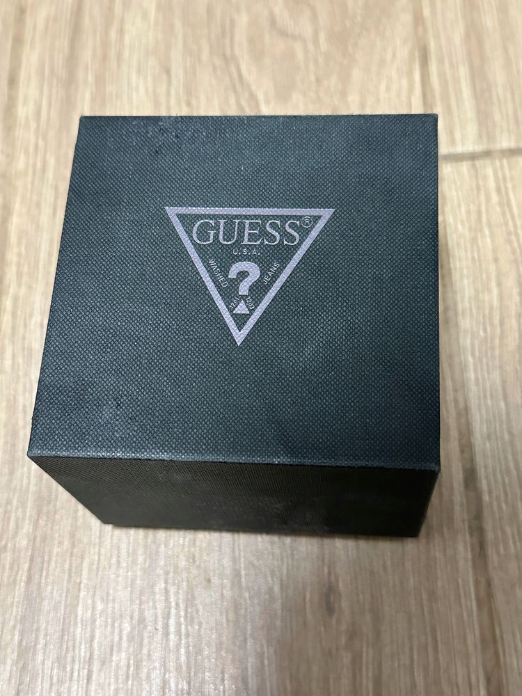 Оригінальний жіночий годинник Guess GW0102L3