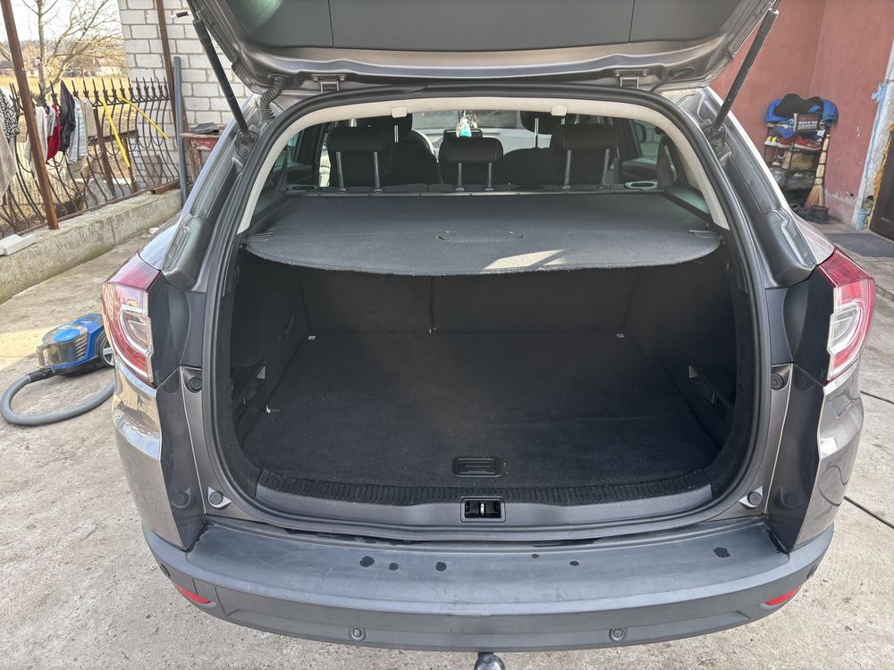 Продам доглянутий автомобіль рено меган