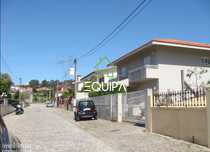 Prédio habitacional e restaurante em Lordelo, Guimarães
