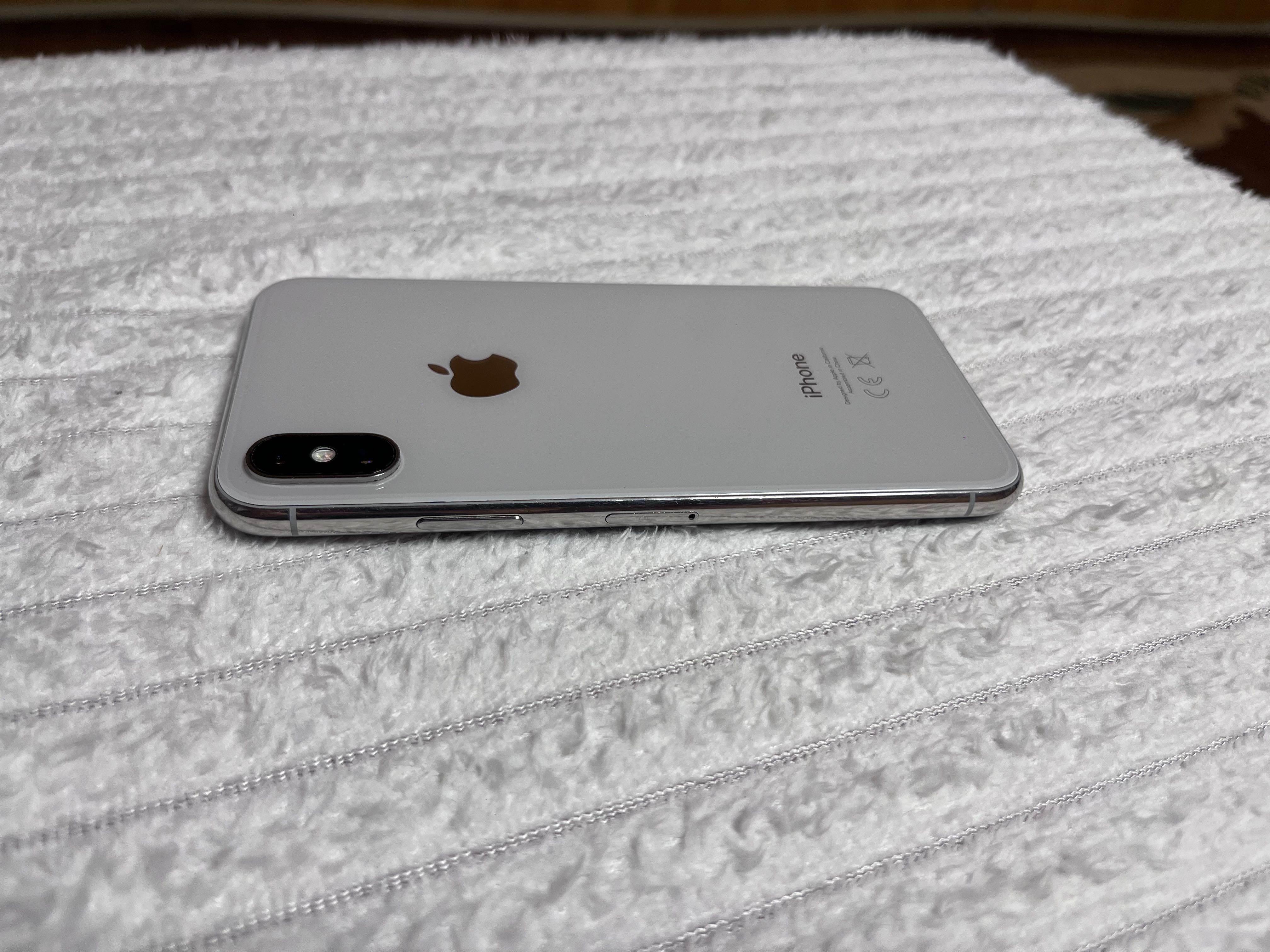Продається у гарному стані iPhone X