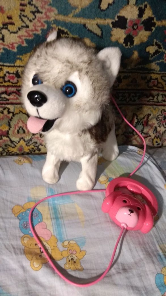 Мягкая игрушка интерактивная собака хаски на поводке