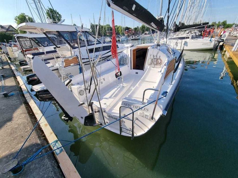 Czarter Jacht Maxus 28 Prestige Ruciane -Nida