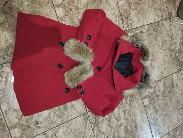 Płaszcz płaszczyk zimowy czerwony futerko śliczny