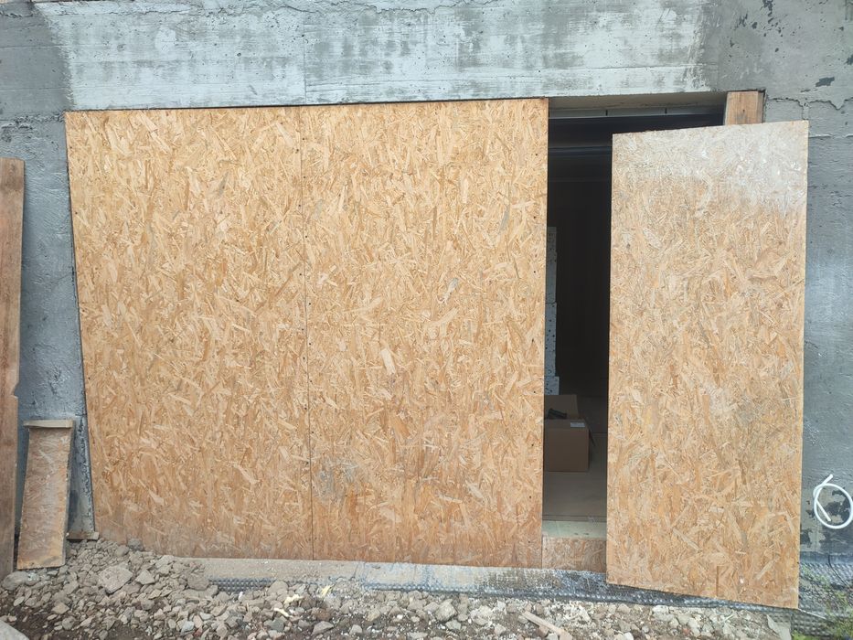 OSB brama garażowa, drzwi tymczasowe na budowę