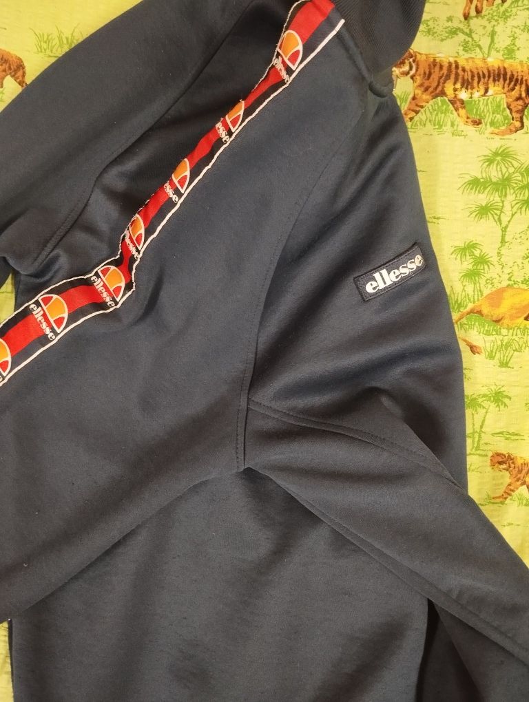 Ellesse олімпійка на лампасах