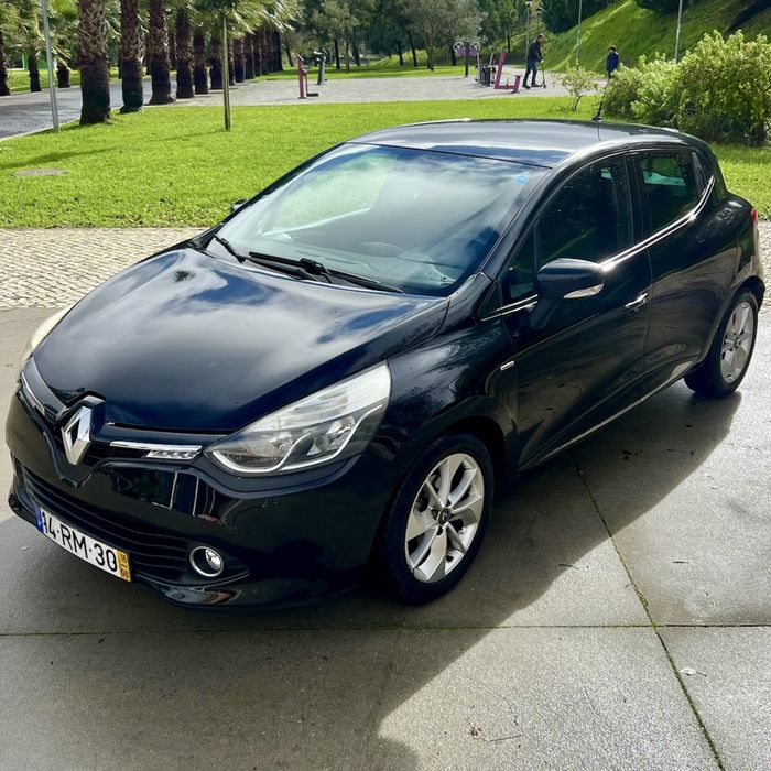 Renault Clio 1.5 DCi 90 mil km 2016 Desde 139€ mes