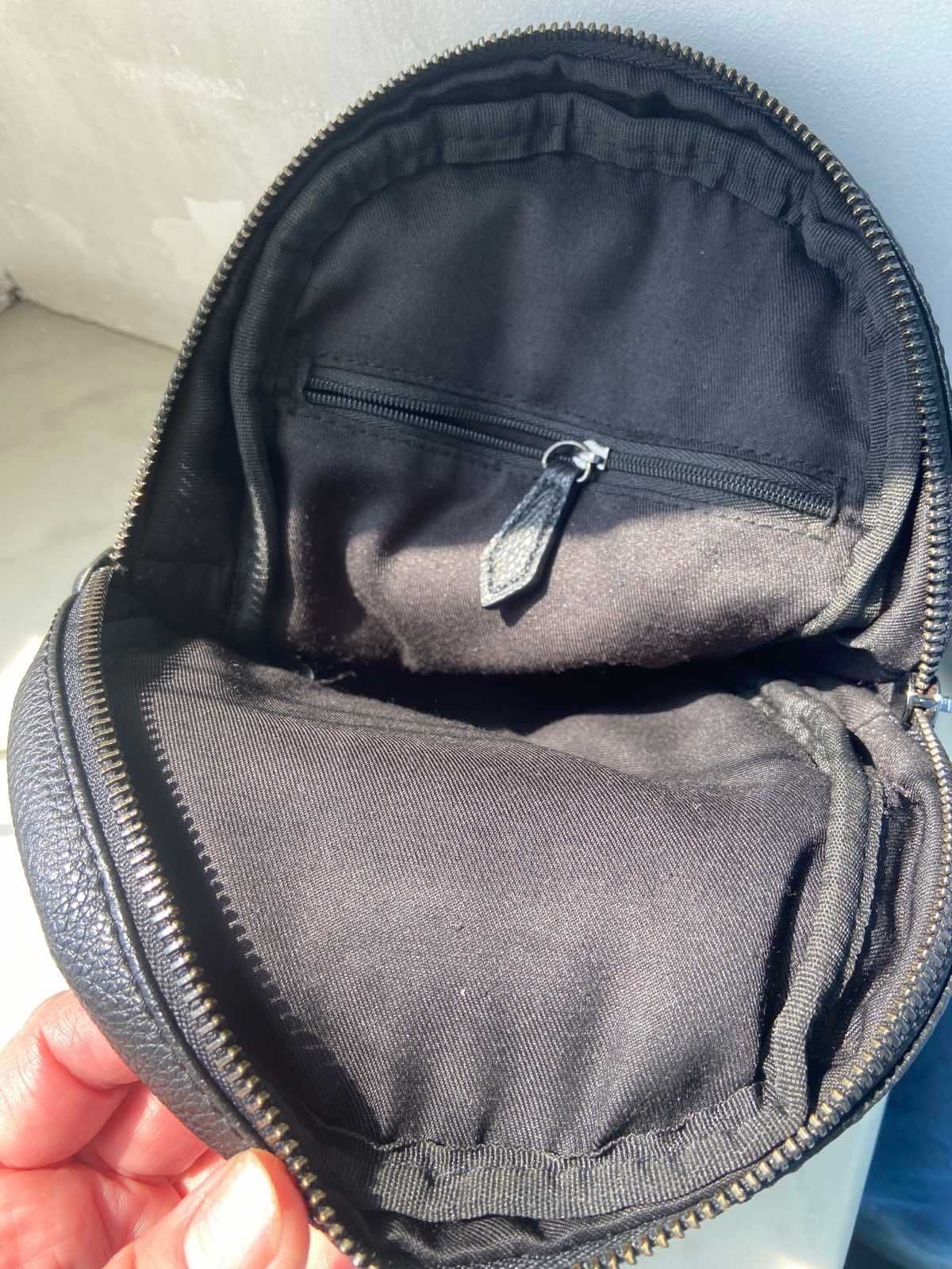 женская сумка-рюкзачок