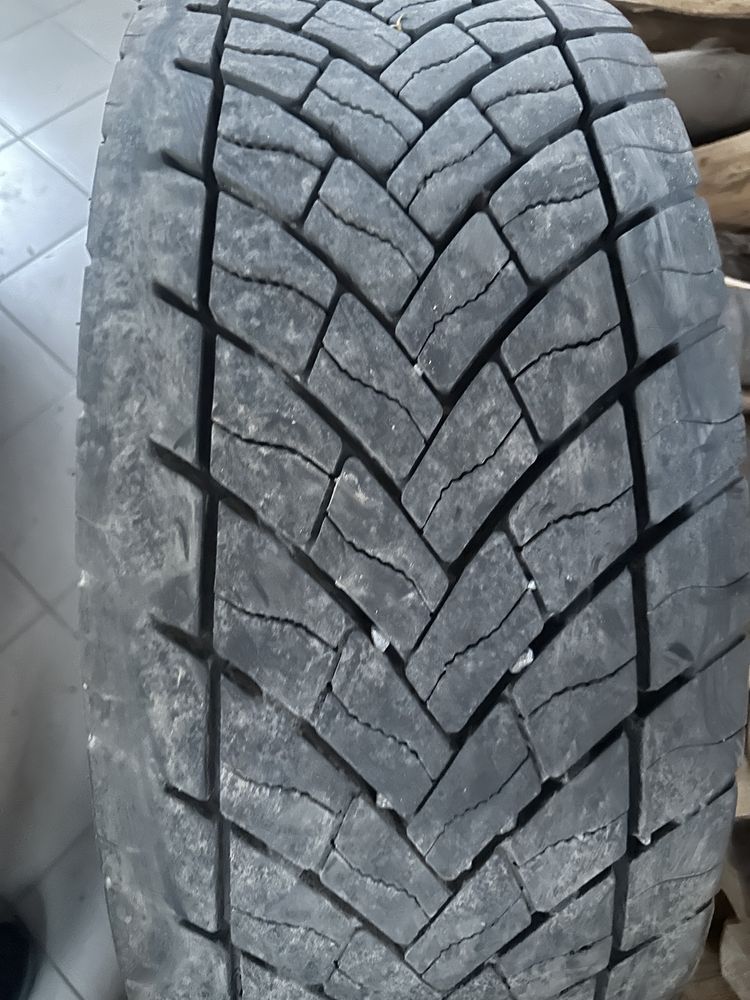 Колеса good year 315 60 22,5.  4шт