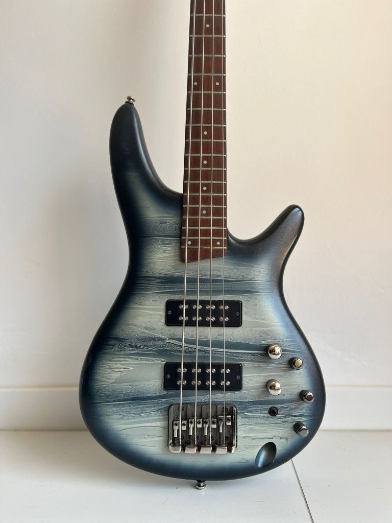 Baixo Ibanez SR300E (2017)