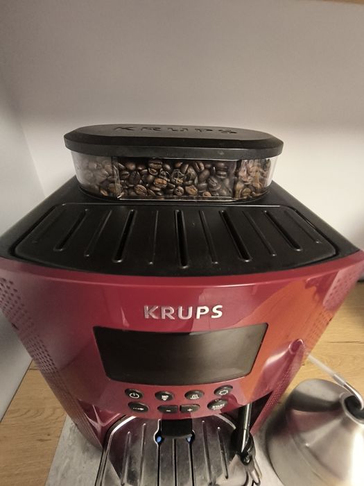 Ekspres do kawy ,,KRUPS EA 81 65 70''