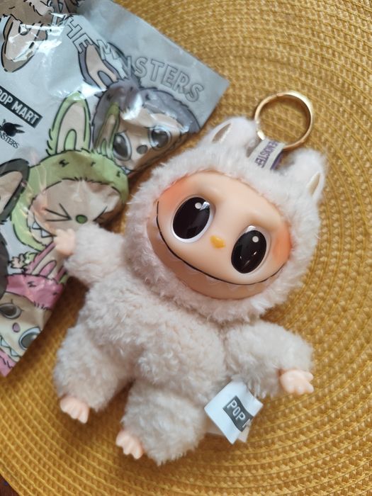 Brelok labubu kremowy