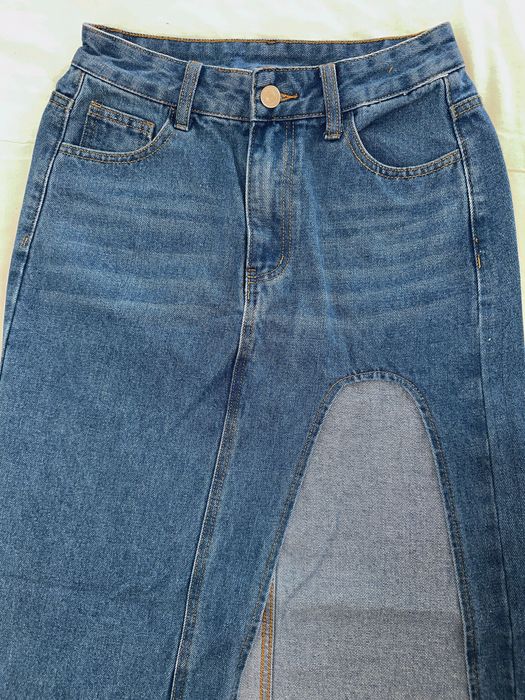 Saia NOVA com corte na perna - Tamanho 34 - 9€