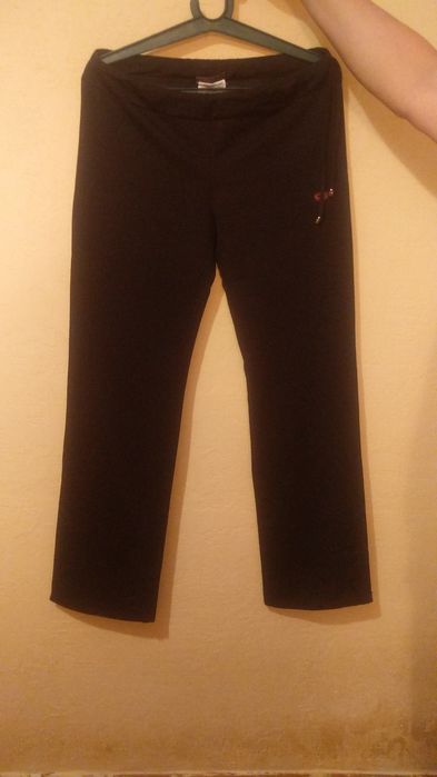 Продам спортивный костюм