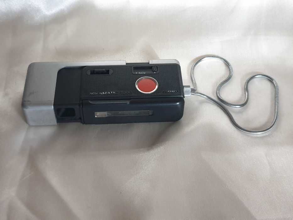 Câmara Fotográfica AGFA Agfamatic 1008 Tele Pocket Sensor – Vintage