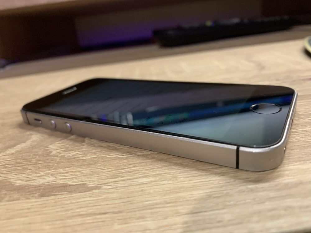Apple iPhone SE 2016 16 GB