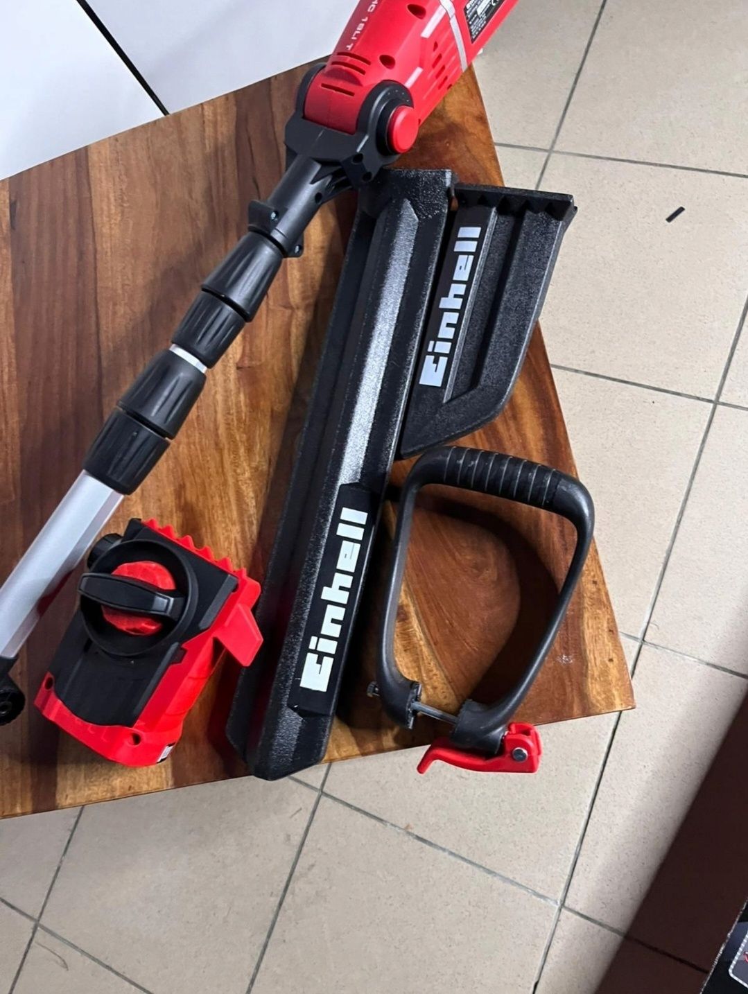 Piła na wyciągniku Einhell GE-HC 18 Li T 20 cm 18 V