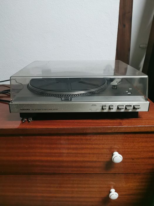 Varios aparelhos de música