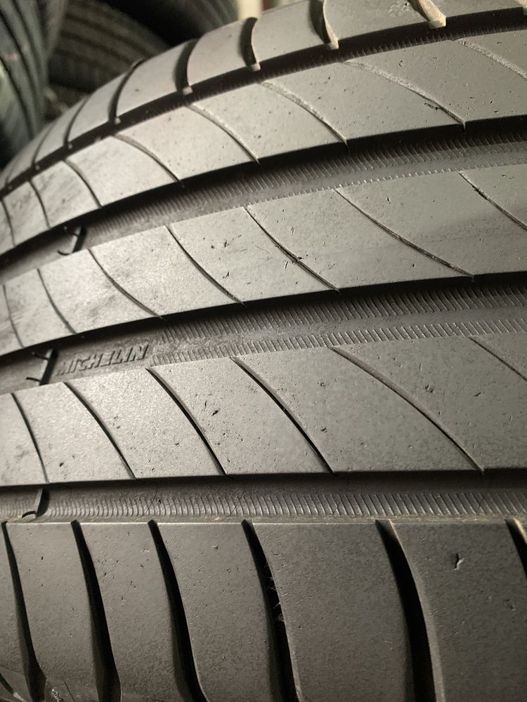 Шины б/у лето 225/50-18 Michelin Primacy 4