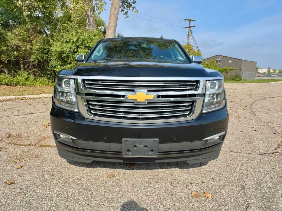 Chevrolet Tahoe      2015
