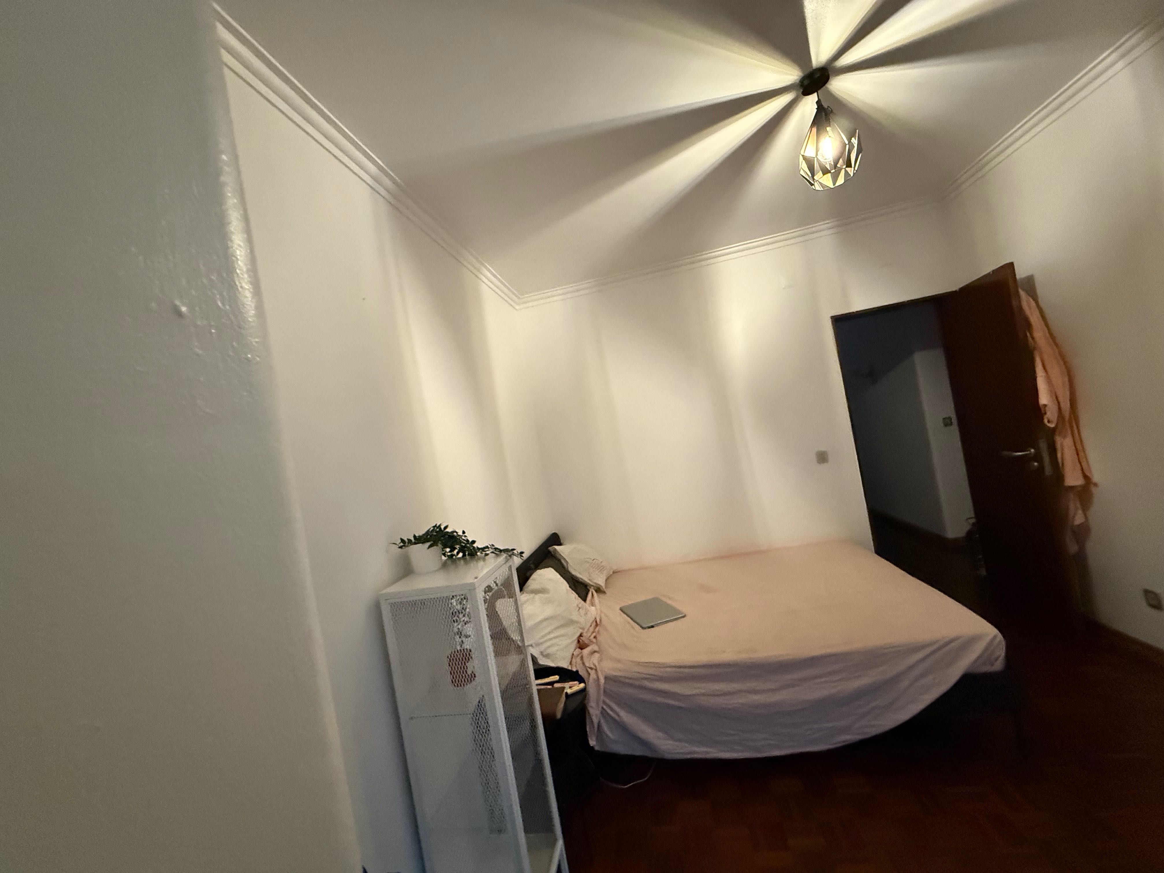 Quarto casal para alugar em Cacem