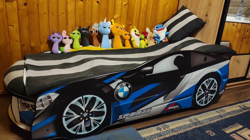 Ліжко,машина бмв