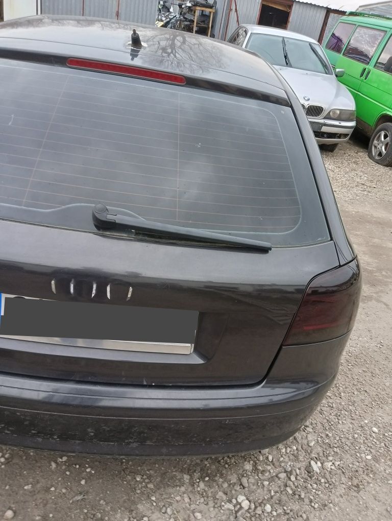 Audi A3 8P klapa bagażnika kompletna LZ7L