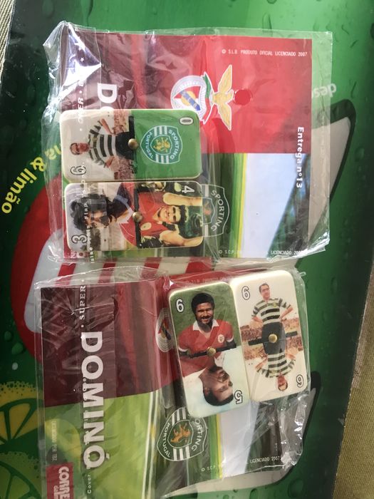 Conjunto de peças de domino Benfica/Sporting do correio da manha