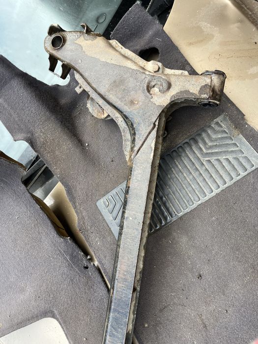 Балка задня Део Нексія n100 n150 ціла не гнила не варена рівна