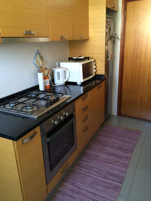 Aluga-se Quarto a Estudante