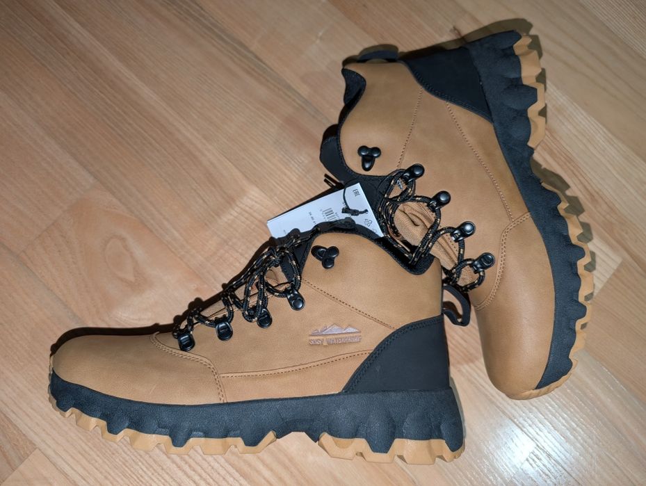 Чоботи 41 42 трекінгові водонепроникні черевики ботинки кросівки