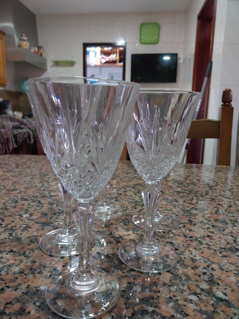 5 copos de cristal para vinho