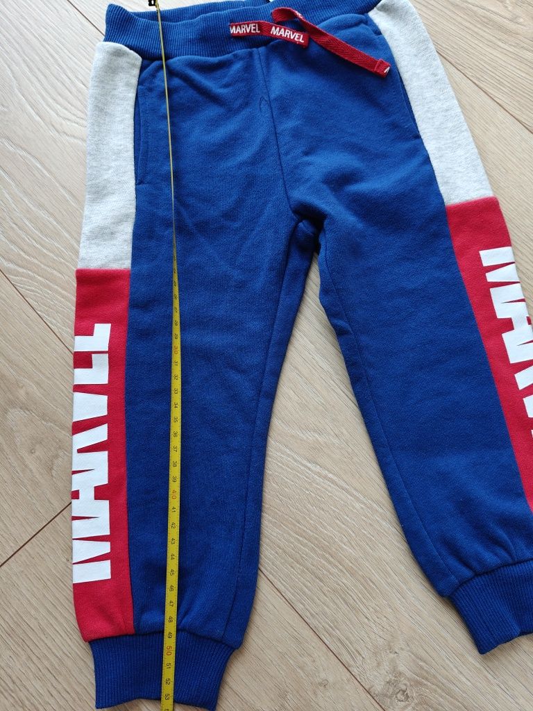 Nowe spodnie Cool Club Marvel 98
