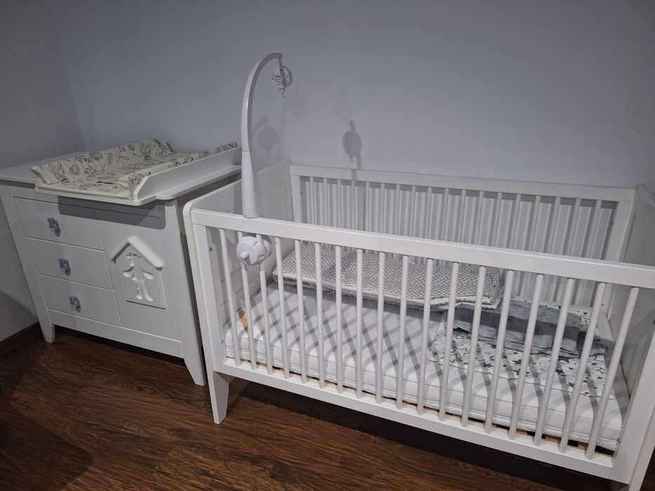 Zestaw łóżeczko niemowlęce plus przewijak