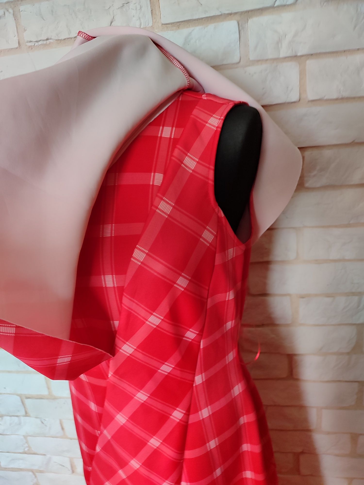 Sukienka okazjonalna ASOS na jedno ramię