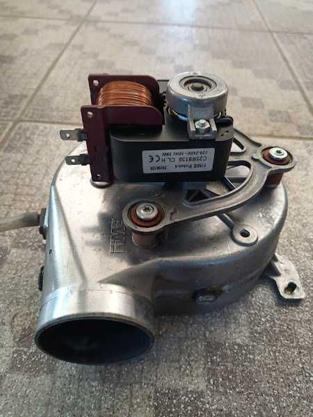 Extrator de fumos para caldeira a gás Imergas Eolo Star 24