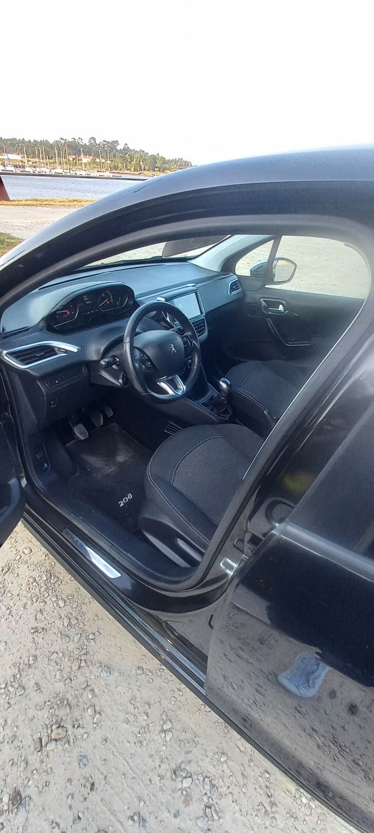 Peugeot 208 1.6 hdi