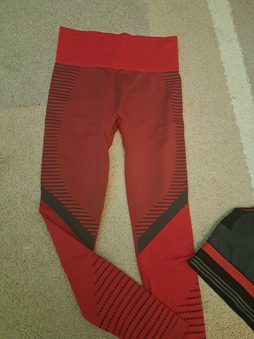 Zestaw sportowy, set,  komplet sportowy legginsy i top rozmiar S/M