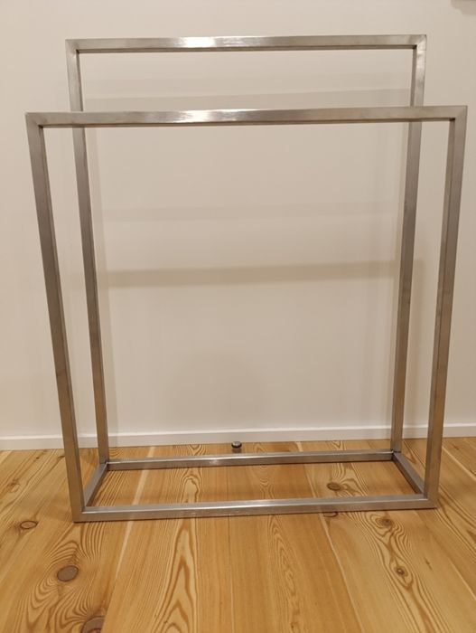 Toalheiro em inox novo