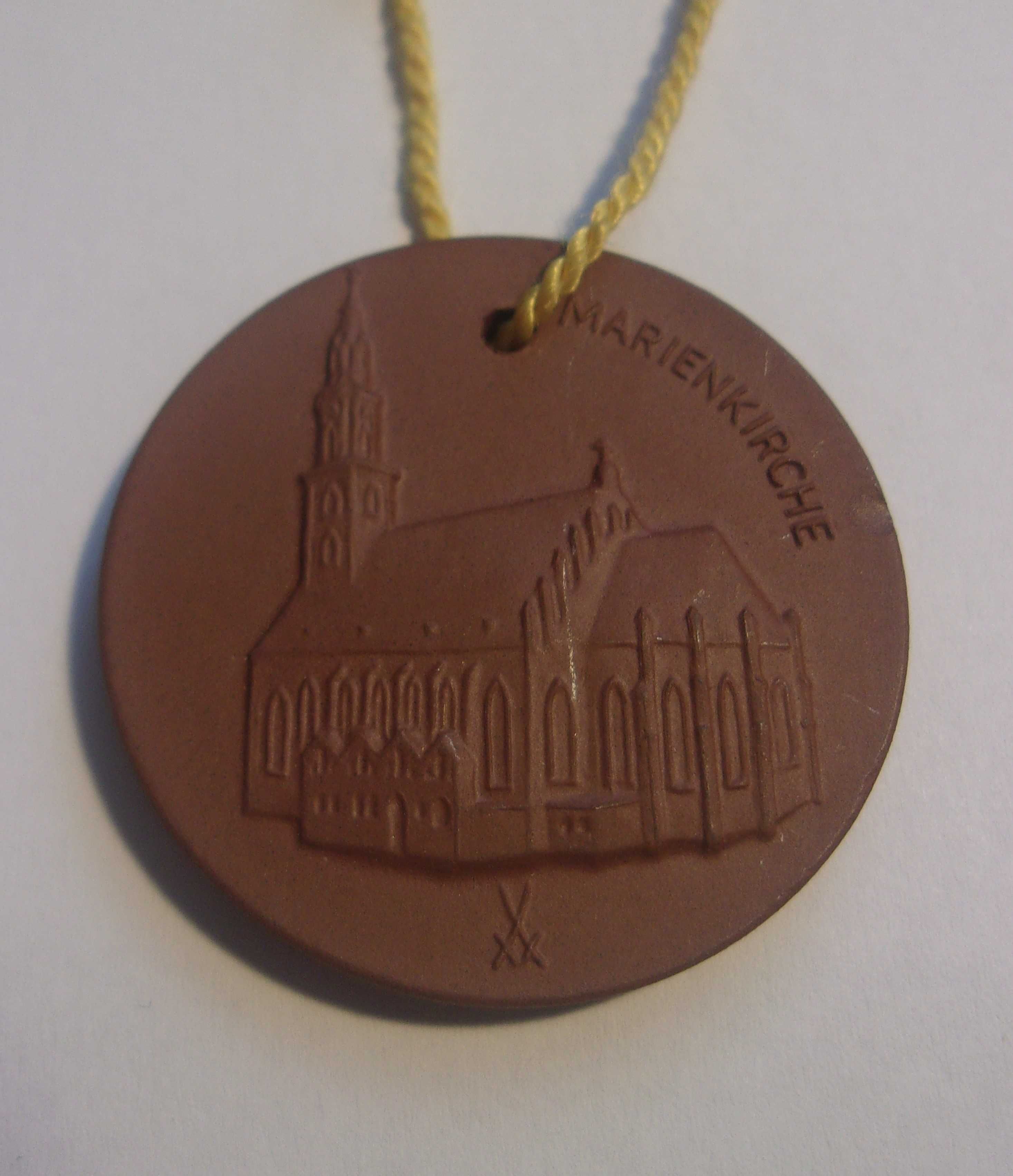 Medal porcelanowy Miśnia ( Meissen ) z 1987 roku - Kościelny