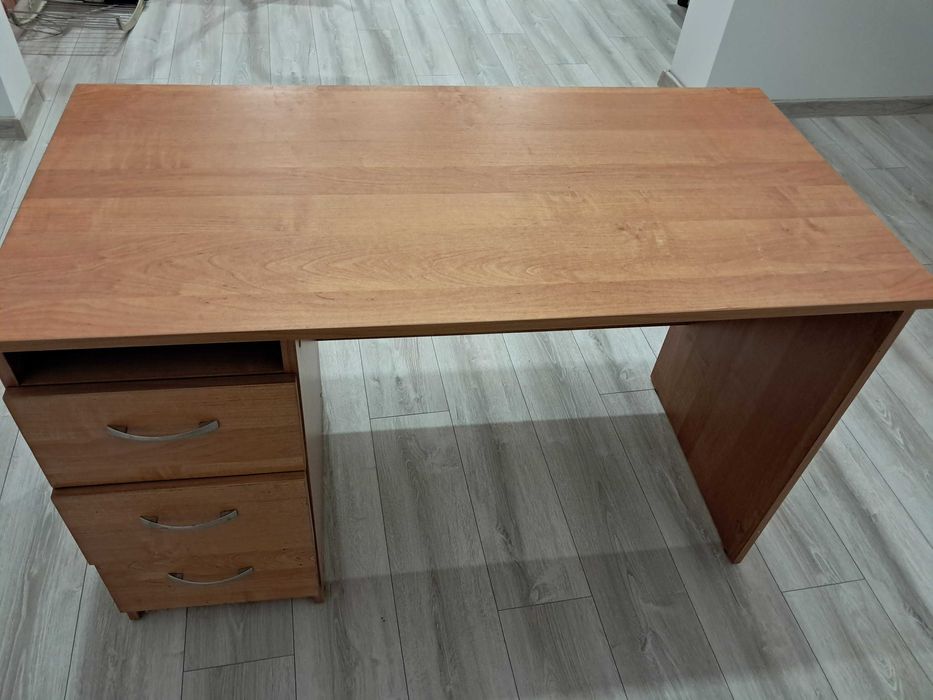 biurko -oddam za darmo