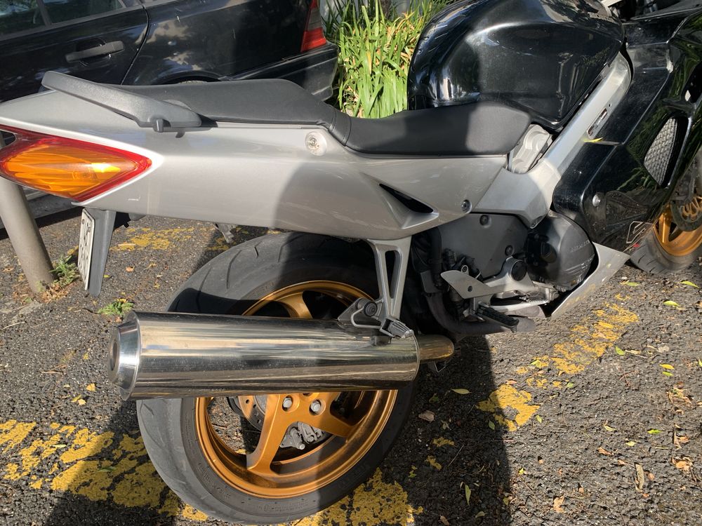 Vfr 800 fi 99 bom estado. Ou troco por carrinha