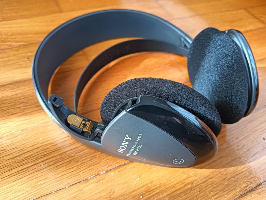 Headfones Sony s/ fios Cordless stereo, Model MDR-IF230.