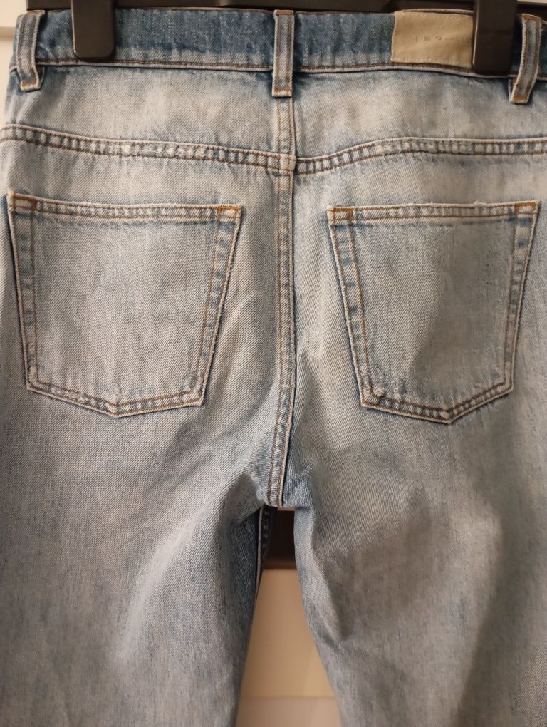 Ciekawe jeansy marki IRO Jeans