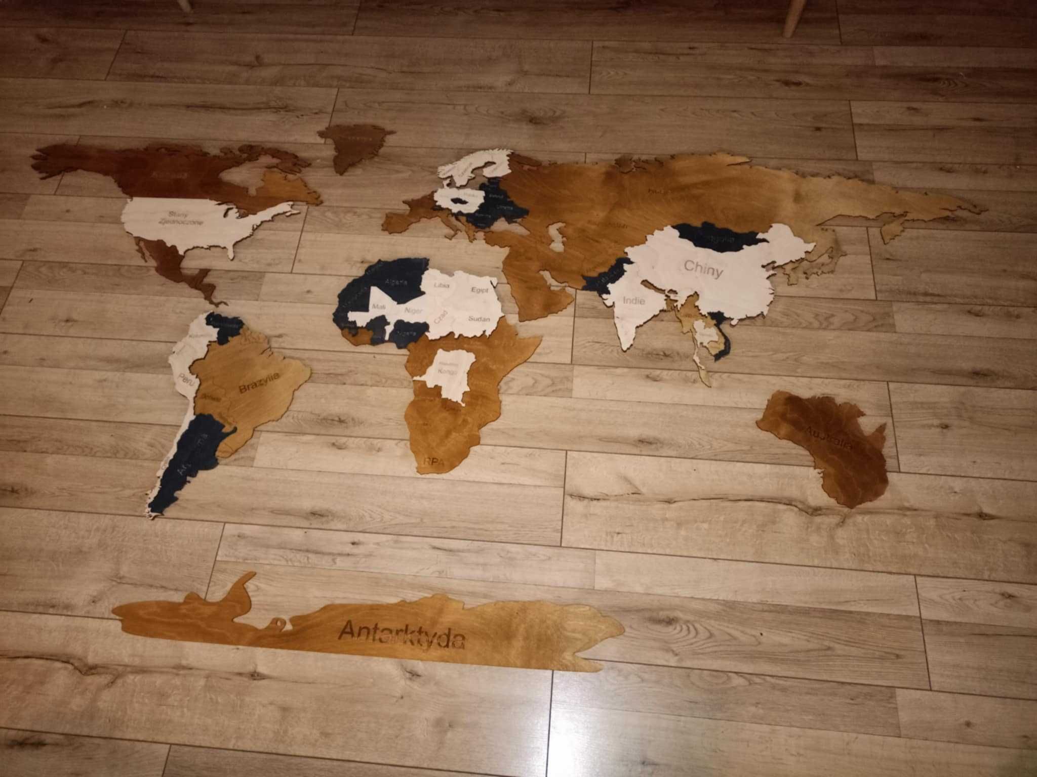 Drewniana mapa świata